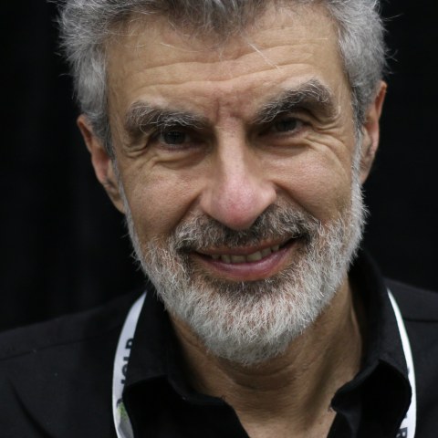 Yoshua Bengio